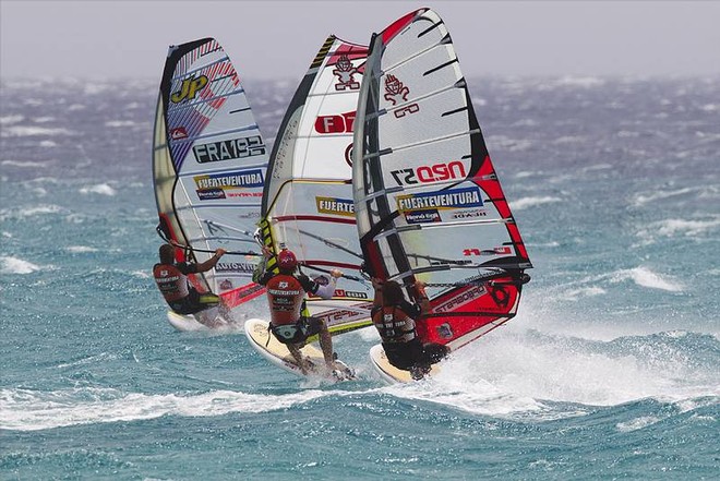 Mousilmani and Van Der Steen chase Albeau - PWA Sotavento Fuerteventura Grand Slam 2011 ©  John Carter / PWA http://www.pwaworldtour.com